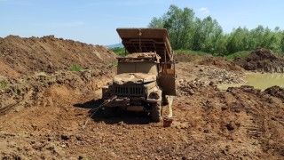 Прокуратурата с разследване на незаконнния добив на злато в района