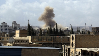 Израел е поразил цели на хутите включително последния останал самолет