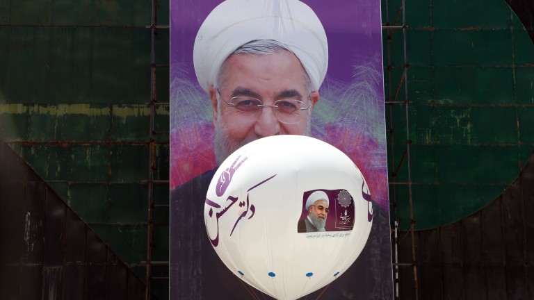 С убедителна победа Рохани е преизбран за президент на Иран 