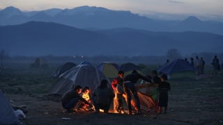 Мигрант се запали в лагера на гръцко-македонската граница