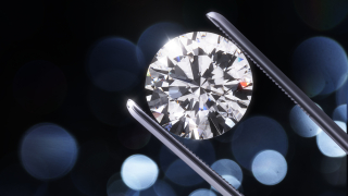 Огромен 51-каратов руски диамант отива на търг