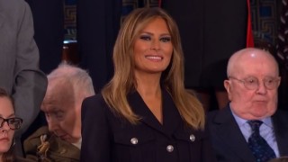 След повече от два месеца далеч от медийния интерес Мелания