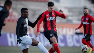 Тимовете на Локомотив София и Локомотив Пловдив се изправят един