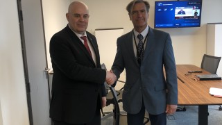 Малко след като от Държавния департамент на САЩ съобщиха името