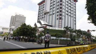Серия терористични атаки в столицата на Индонезия