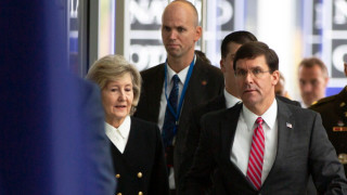 Министърът на отбраната на САЩ Марк Еспър призова Турция да