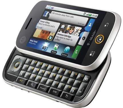 CLIQ - първият телефон с Android на Motorola
