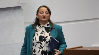 Управляващите няма да търсят нова формула за управление извън формата