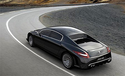 Пежо с нов автомобил на автосалон в Париж