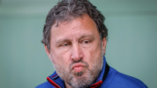 Бившият треньор и настоящ анализатор Велислав Вуцов коментира в типичния