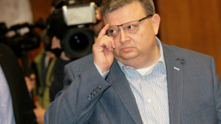 Цацаров прехвърли тревогите на БСП в Шумен към Валентин Радев