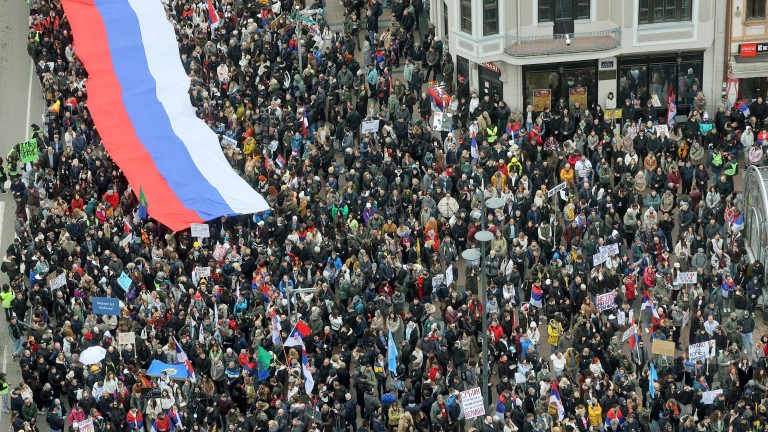 Десетки хиляди в Сърбия заявиха на протести: Заслужаваме по-добро 