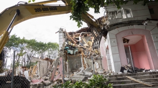 Започна разрушаването на къщата на Ескобар в Маями
