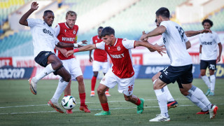 Нападателят на ЦСКА Георги Чорбаджийски получи наградата си за играч