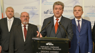 Първанов поиска оставката на Борисов