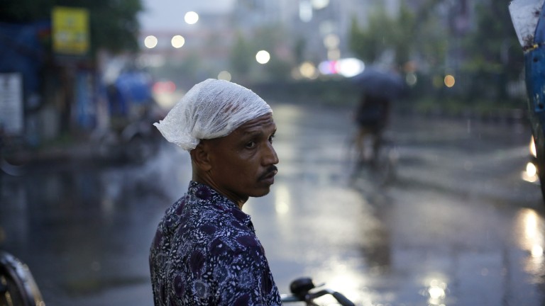 Циклонът "Мора" удари Бангладеш