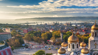 Откраднато е българското знаме от двора на НИМХ Варна в