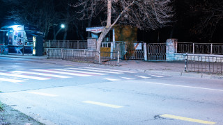 Шофьор блъсна майка с дете на пешеходна пътека в Бургас