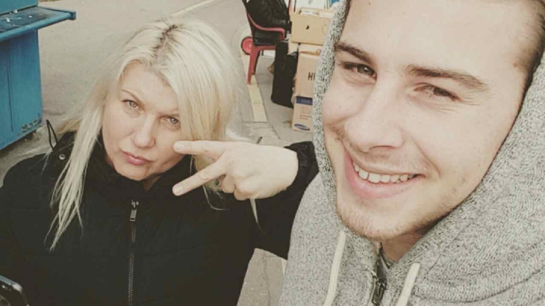 Албена Михова за сина си Мартин: Не му помагам за ролята!