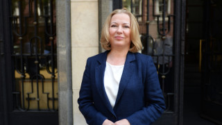 ДБ не желае Митрофанова да присъства на полагането на клетвата на депутатите