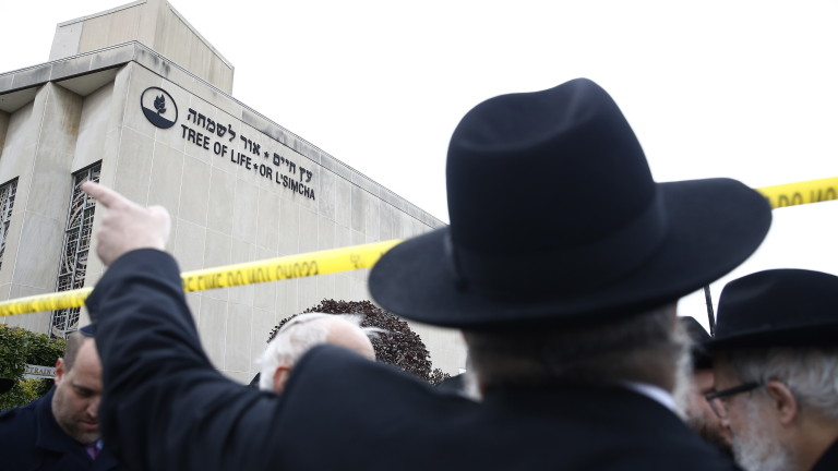 Антисемитът, убил 11 души в Питсбърг, пледира невинен