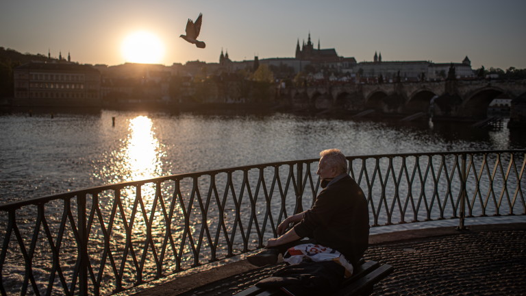 Правителството на Чехия отмени забраната за свободно движение, информират Би