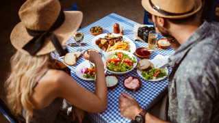 За някои лятната отпуска вече е зад гърба им а