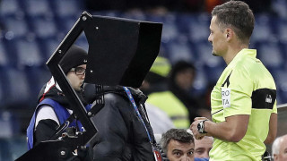 Футболът става обсебен от стремежа към съвършенство чрез ВАР Това