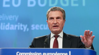 Президентът на Франция Еманюел Макрон изгуби авторитета си след като