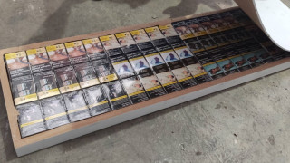 На ГКПП "Лесово" спипаха тираджия, укрил 35 000 кутии цигари в мебели