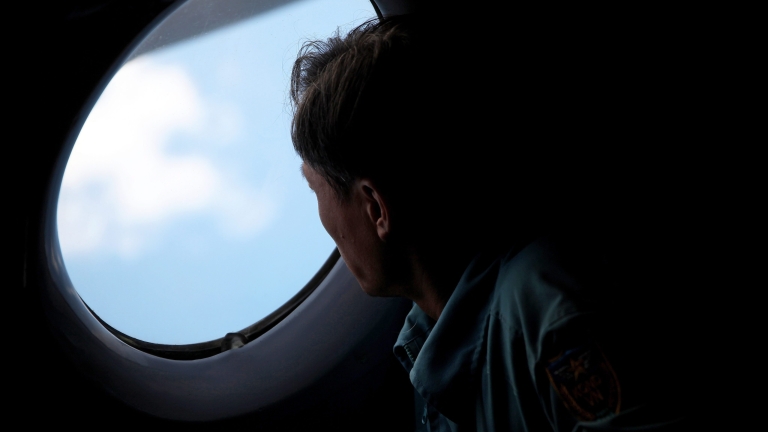 Десетки ранени при мощна турбуленция в самолет на Malaysia Airlines 