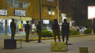 Най малко 35 души са загинали а други 90 са били