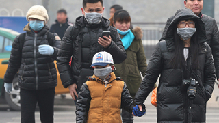 Смогът в Пекин удари рекордни нива