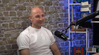 Днес бившият полузащитник и бивш спортен директор на Левски Станислав