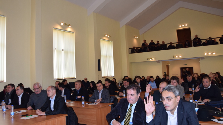 Общинари от ГЕРБ обявиха Кърджали за фалирал