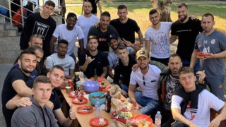 Капитанът на ЦСКА Петър Занев даде обяд за целия отбор