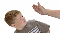 Задържаха баща, ударил съученик на сина си в училище в Брезово