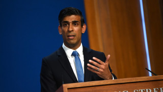 Риши Сунак британският министър председател се извини официално за дискриминацията на