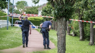 Убиецът на полицая и съпругата му край Париж имал списък с "цели" 