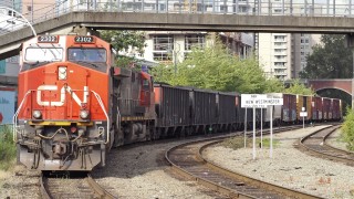 За първи път двете основни канадски железопътни компании Canadian