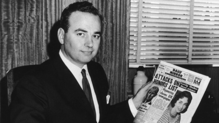 През 60-те с една от първите си значими придобивки - австралийският Daily Mirror