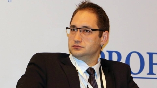 Твърде рязкото увеличение на лихвите ще премахне инфлацията но ще