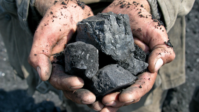 Светът води война срещу въглищата. И някои от най-големите производители