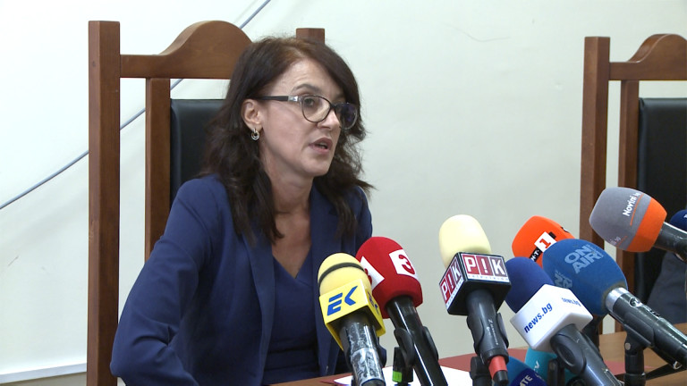 Маджарова: Спецпрокуратурата никога не е нахлувала в президентството