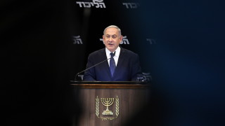 Израелският премиер Бенямин Нетаняху реши да поиска депутатски имунитет от