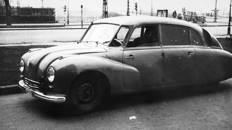 Чехите възраждат автомобилите Tatra