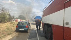 Голям пожар във вилна зона край Бургас - евакуация, горящи къщи и BG-Alert
