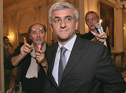 Бивш военен министър се изправя срещу Саркози