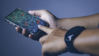 Докато всички потребители на Android сме в очакване на въвеждането на