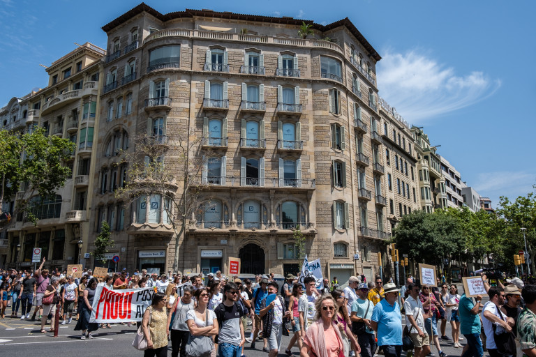 Туристите провокираха митинги в Барселона